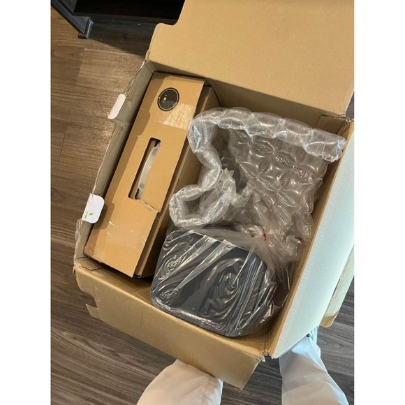 Irobot I4 Evo *New in Box* - Picture 2 of 8